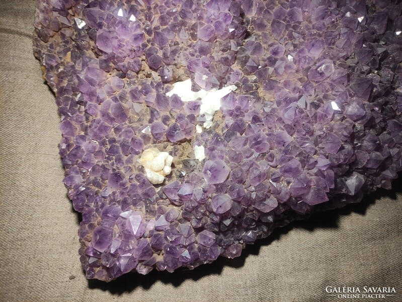 27 Kg amethyst mineral deposit geode 34*42cm