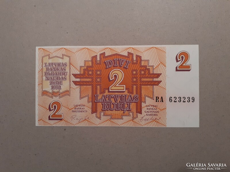 Latvia-2 rubles 1992 oz