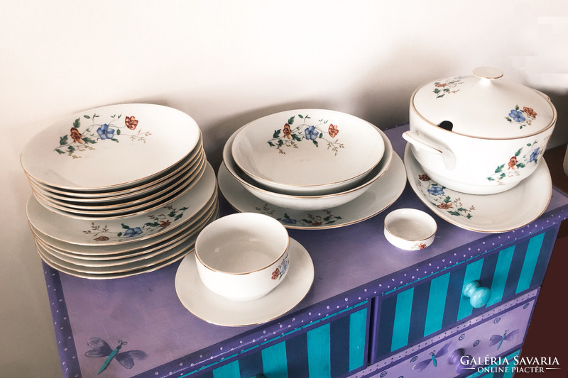 Epiag porcelain for meals