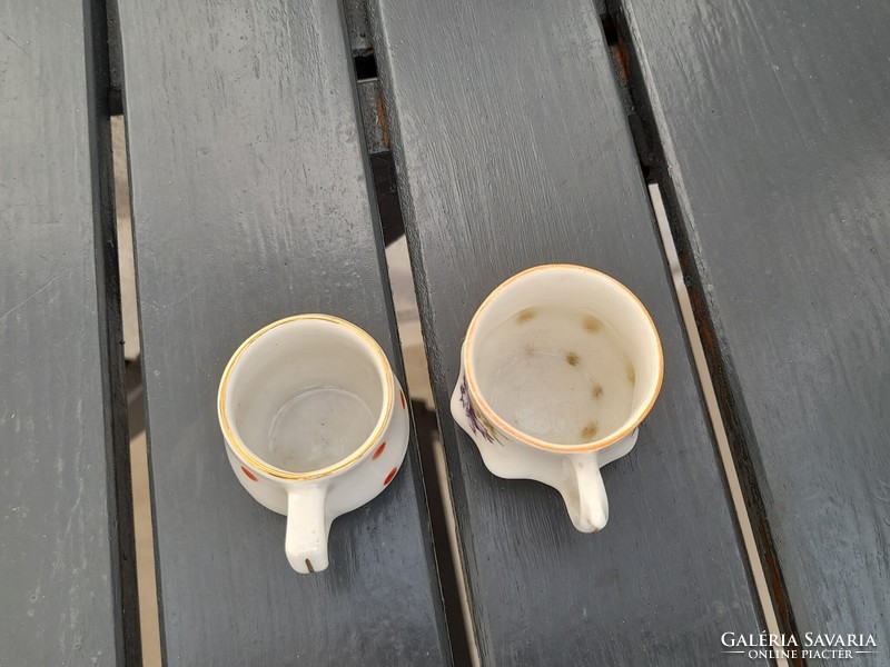 2 Mini cups, presumably from Zsolnay