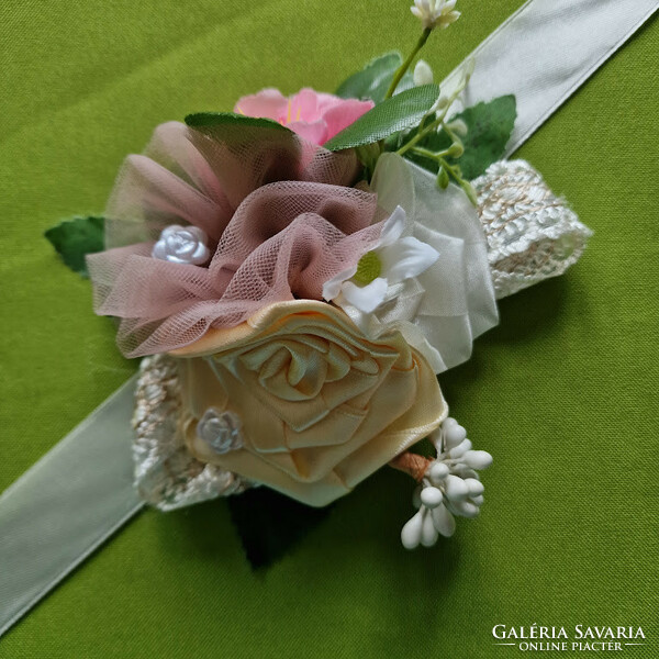 Wedding csd41 - ecru and powder shade bridal wrist ornament