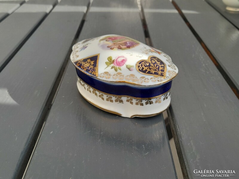 Meseszép Altwien Méhkas jelzéses bonbonier porcelán