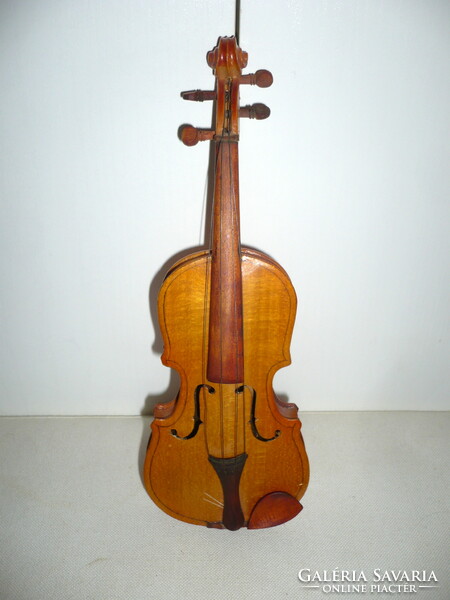 Régi miniatűr fa hegedű tokjával, hegedű makett, 22cm.