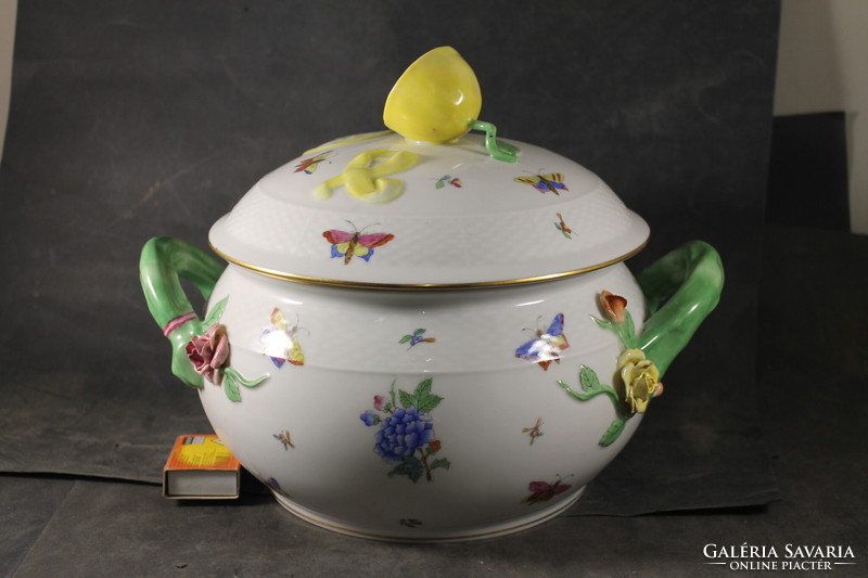 Old Herend Victoria pattern lemon soup bowl with handle 584