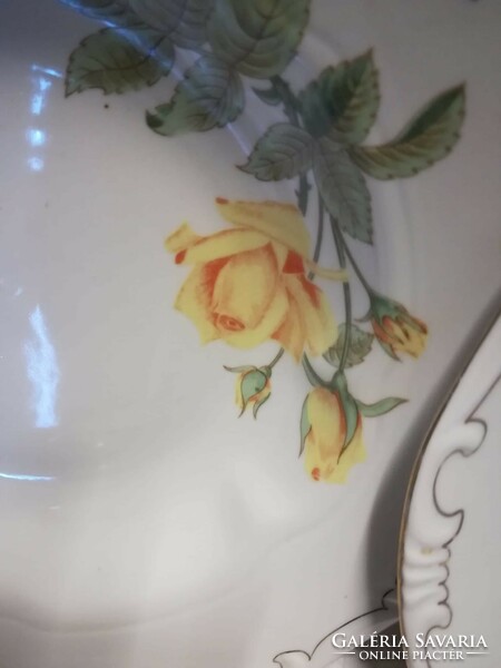 Zsolnay sárga rózsás tányér