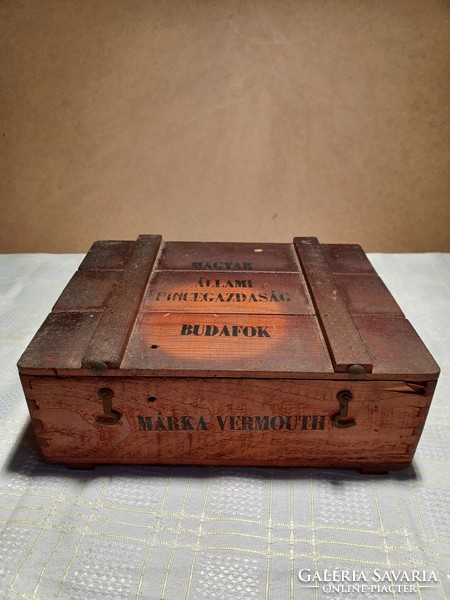 Brand vermouth wooden crate - Hungarian state cellar farm Budafok