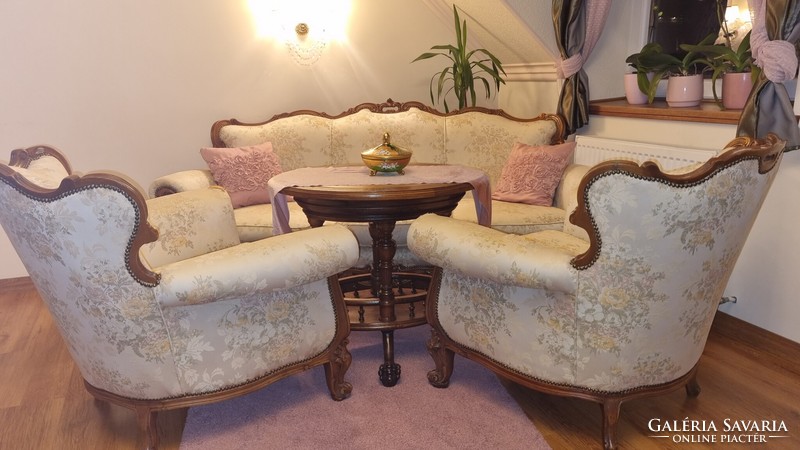 Elegant sofa set