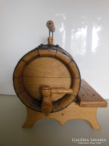 Barrel - 5 liters - oak - 4.5 kg - 32 x 28 x 28 cm + handle - 16 cm - old Austrian