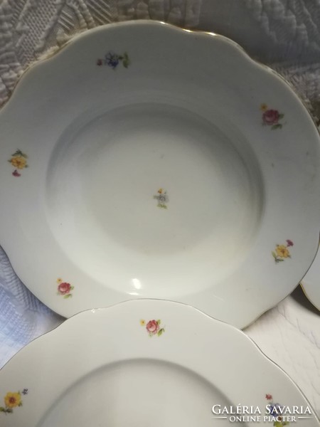 Zsolnay plate