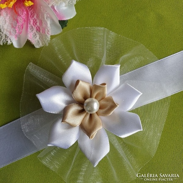 Wedding csd13 - organza based snow white and beige satin and beaded floral wristband