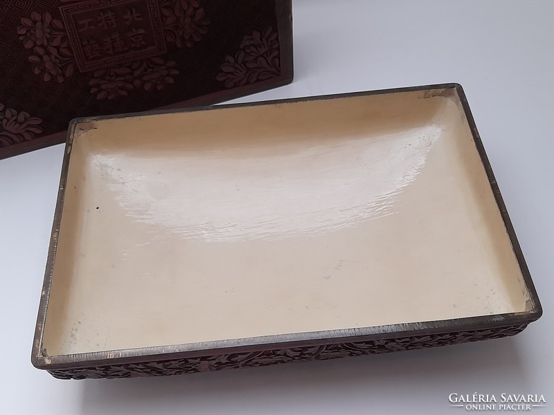 Régi, antik nagyméretű kínai cinóber, faragott lakk doboz, ékszertartó, 22,5 x 15,3 x 10 cm