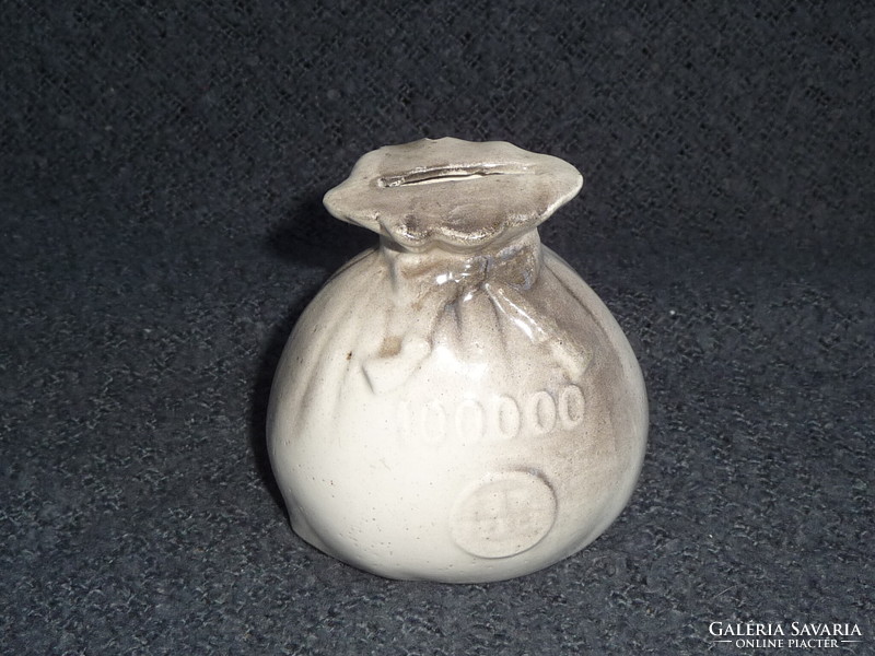 Régi porcelán persely pénzeszsák alakú fajansz persely pénzes zsák alakú 100 éves persely figura