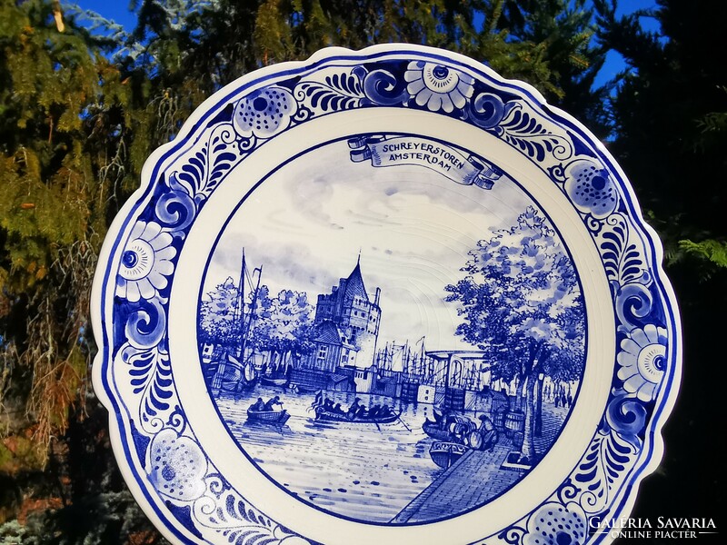 Delft wall plate