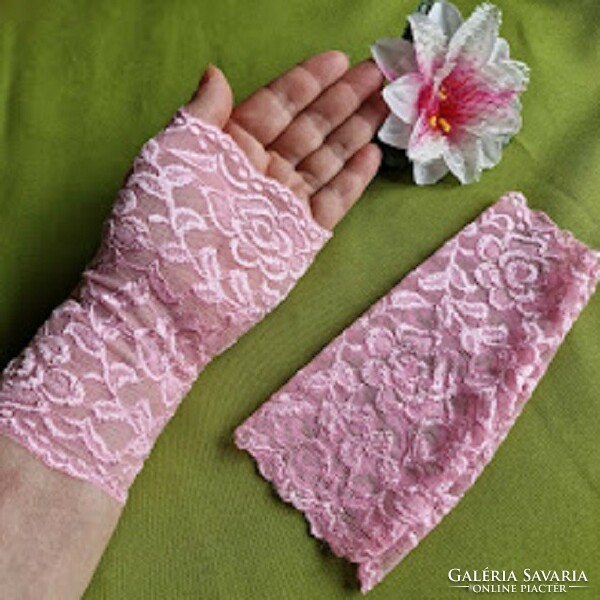 ESKÜVŐ KTY60 – 17cm-es ujjatlan rózsaszín színű csipke kesztyű