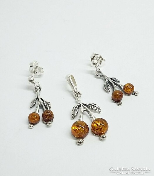 Silver + amber earrings and pendant set. Special, unique!
