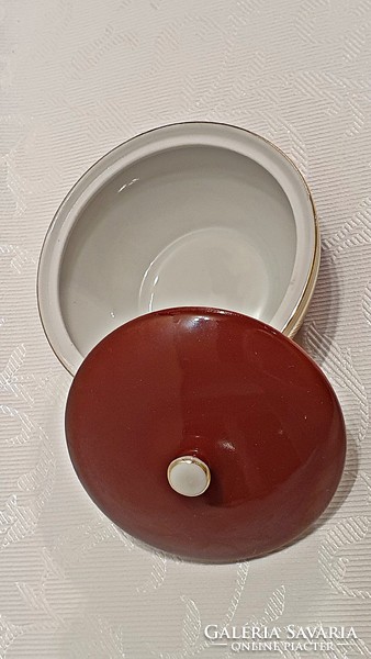 Old, Raven House, round, red-brown bonbonnier, 8.5 cm. With diameter.