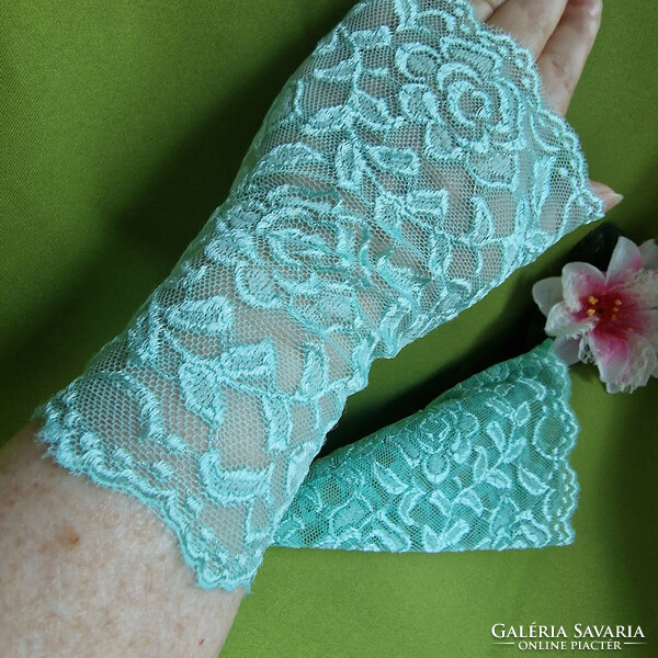Wedding kty31 - self-made 18 cm sleeveless mint green lace gloves