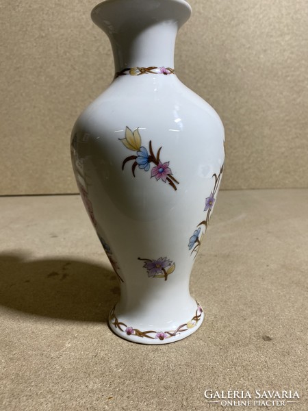 Hollóházi porcelán váza, 24 x 11 cm-es magasságú, hibátlan darab.2252