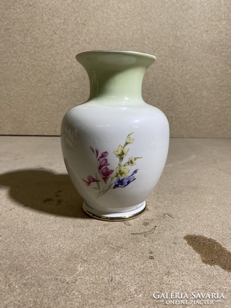 Hollóházi porcelán váza, 18 x 12cm-es magasságú, hibátlan darab.2244
