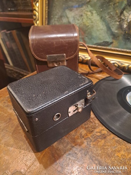 Mini antique hummingbird gramophone 1925