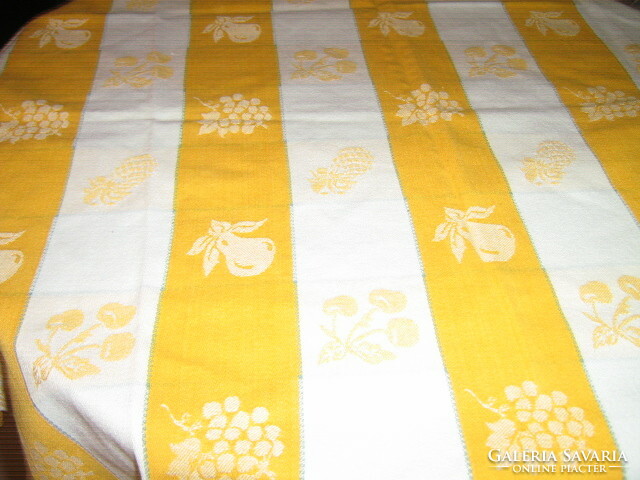 Charming yellow and white checkered fruity woven fringe tablecloth