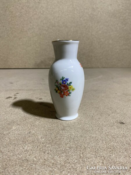 Porcelán kicsi váza, retro, 12 x 6 cm-es nagyságú. 2237