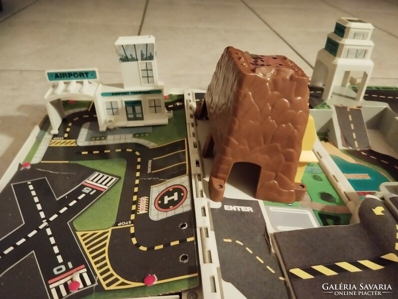 Micro machines mobile city openable car 1991
