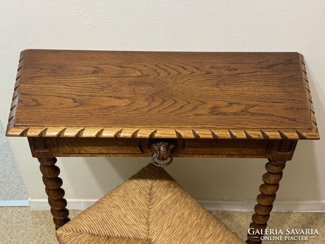 Extra nice colonial dressing table