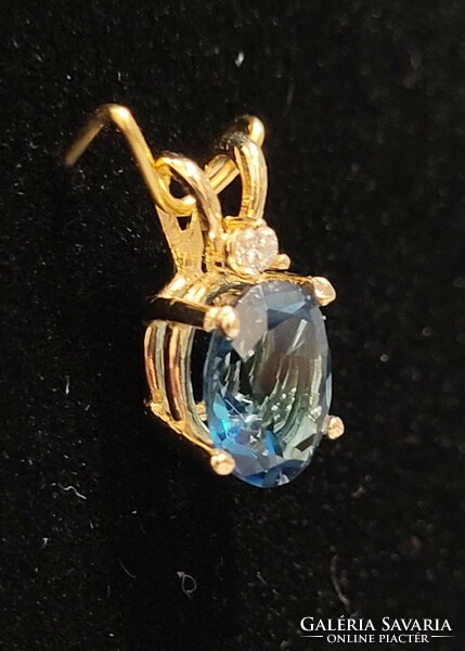 14 K gold blue stone women's pendant 1 g