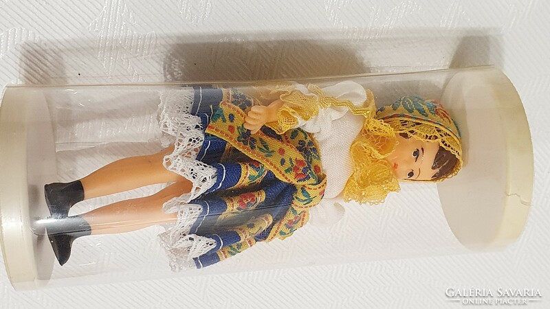 Pike (11 cm.) Old fashioned doll. In a plastic box.