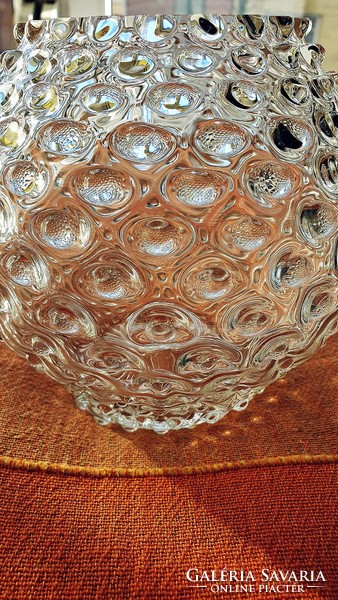 Gömb üveg váza.