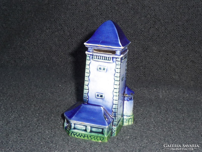Régi porcelán persely vár épület alakú fajansz persely torony alakú 100 éves persely figura
