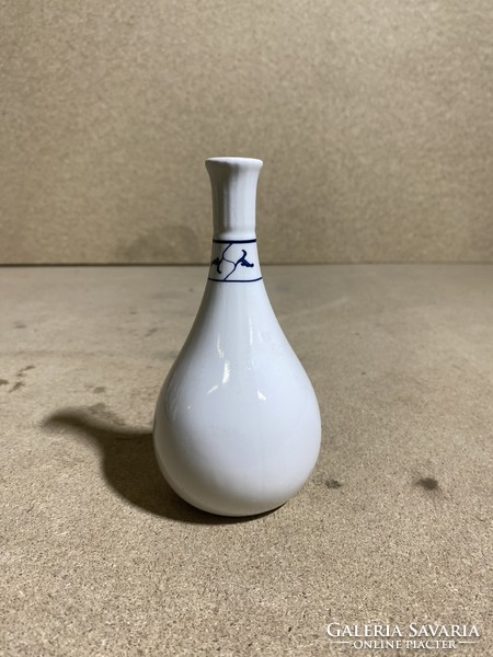 Taiwani porcelán szakés kiöntő, 6 x 14 cm-es. 2232