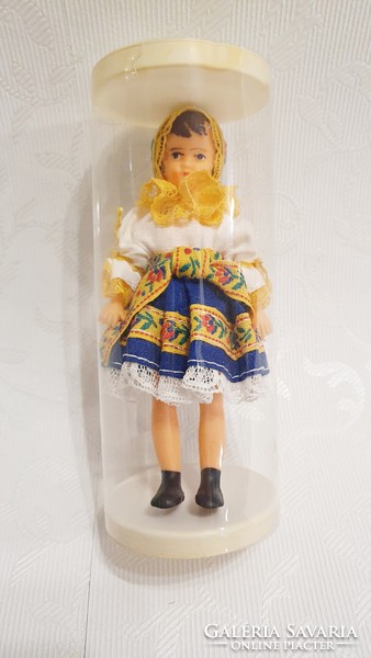 Pike (11 cm.) Old fashioned doll. In a plastic box.