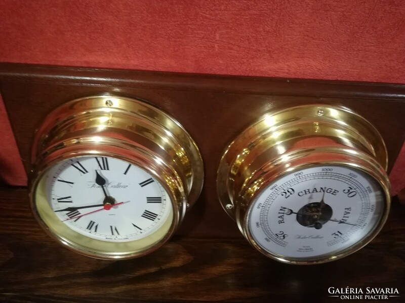 Large foster callear boat clock and foster callear barometer, 20 cm in diameter.