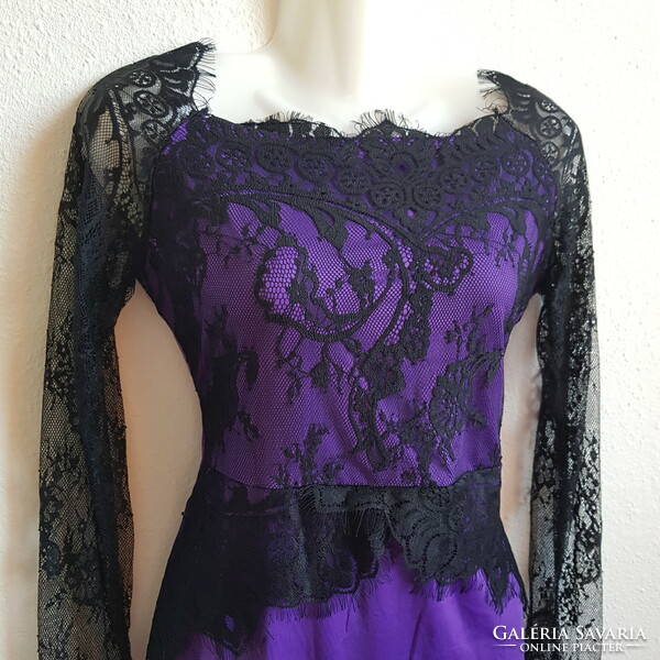 Új, S-es fekete csipkés, hosszú ujjú lila színű karcsúsított alkalmi ruha, midi ruha