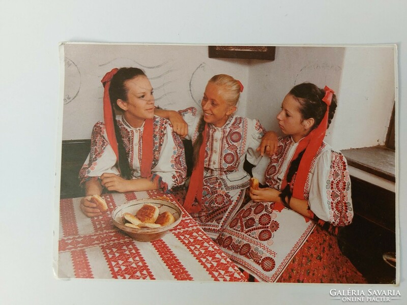 Old postcard Buzsák girls folk costume photo 1987
