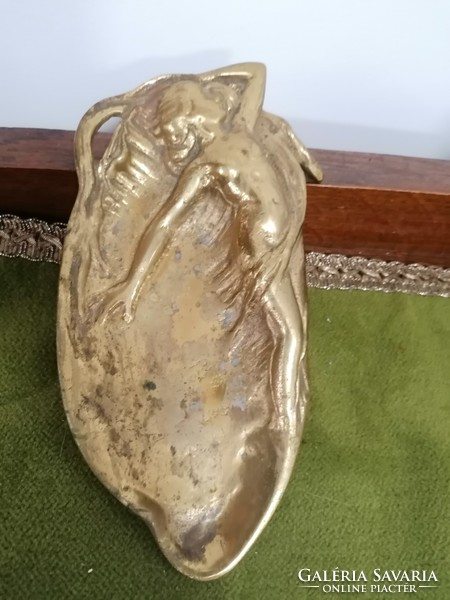 Art Nouveau business card holder in the shape of a woman