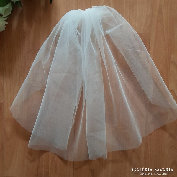 Fty13 - 1-layer, untrimmed, ecru mini bridal veil 30x100cm