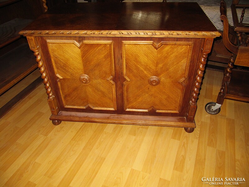 Colonial desk