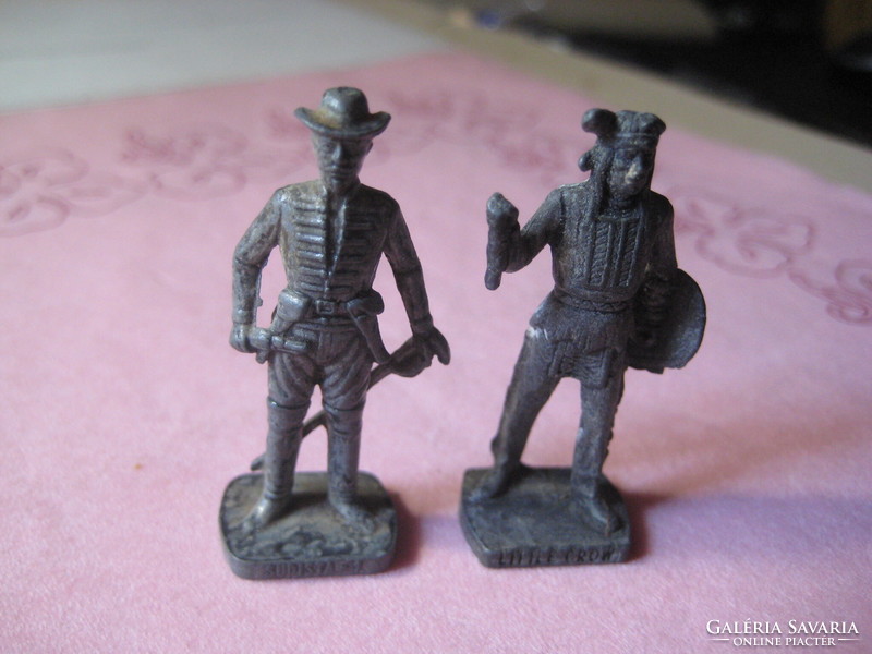 Lead soldiers, 2 English, high-quality, nicely cast Wild West figures