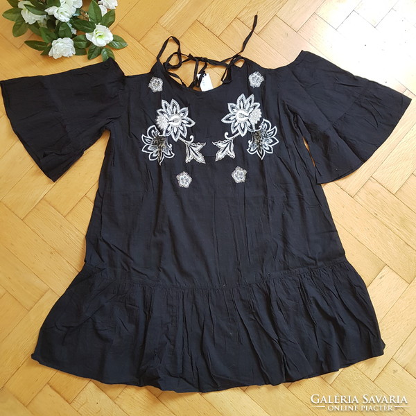 New, 40/m half-length sleeve, strappy, embroidered black dress