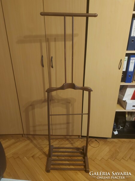 Room-size, wooden, 150 cm high, stable, in good condition