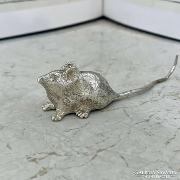 800 silver mouse figure, with Hungarian hallmark, video available