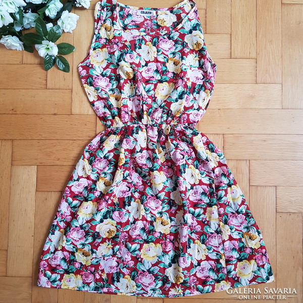 ÚJ, S-es ujjatlan nyári ruha – rózsás, virágos miniruha