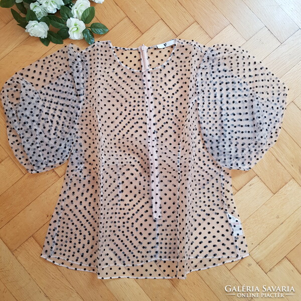 New, size 44/l transparent top with black dots on a pink base, baggy sleeves