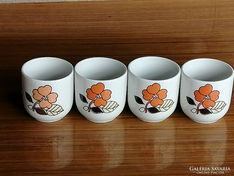 4 Hóllóház cups, stylized flowers