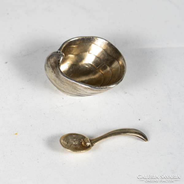 Rare silver shell-shaped table spice holder