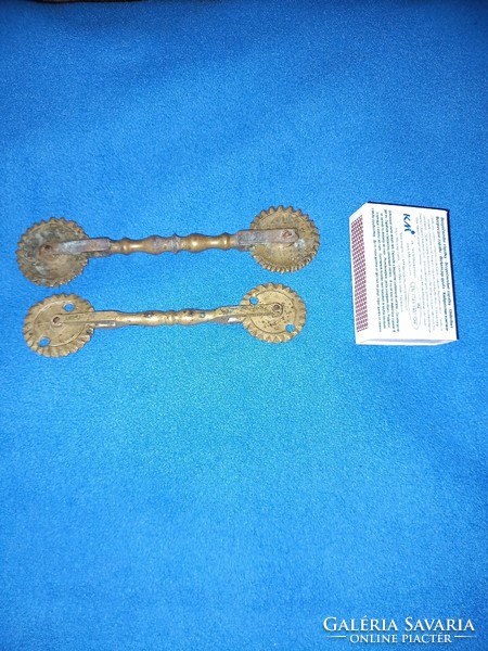 2 pcs of antique double-sided copper derelye cutter