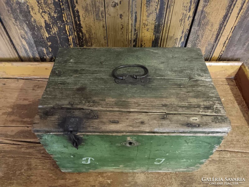 Military chest, monogrammed, I think from the First World War, in cleaned and treated condition, storage chest